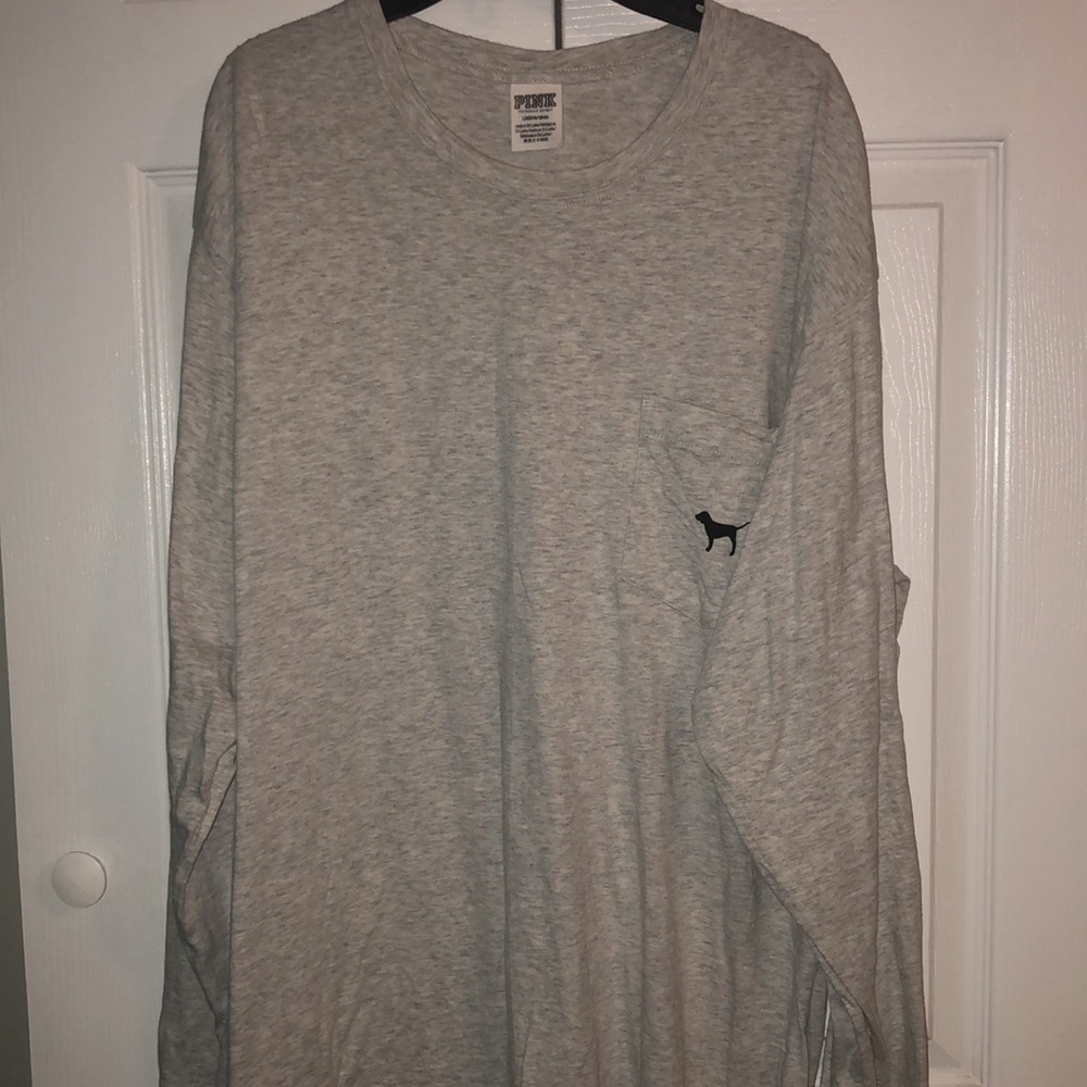 PINK Victoria’s Secret campus tee